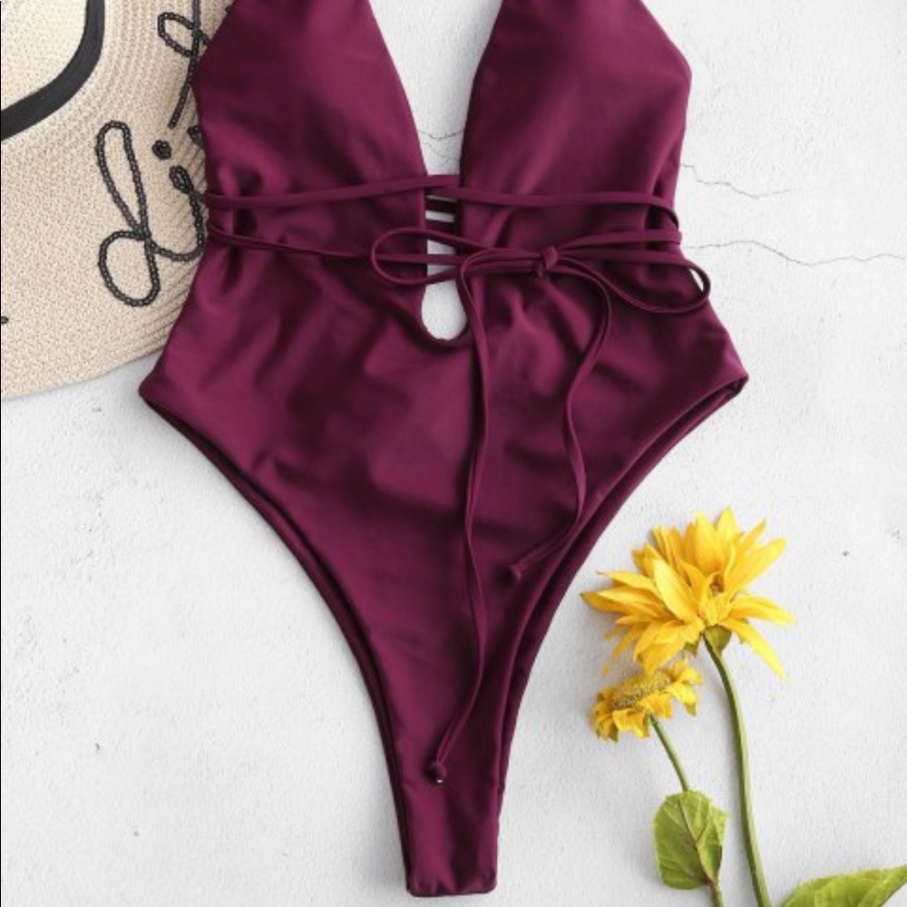 𝕊𝕖𝕩𝕪 𝔹𝕒𝕥𝕙𝕚𝕟𝕘 𝕊𝕦𝕚𝕥 👙 - Picture 2 of 9